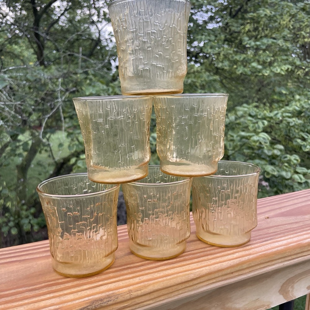 Pagoda Honey Gold Vintage Anchor Hocking Set of 6 Textured Square On The Rocks